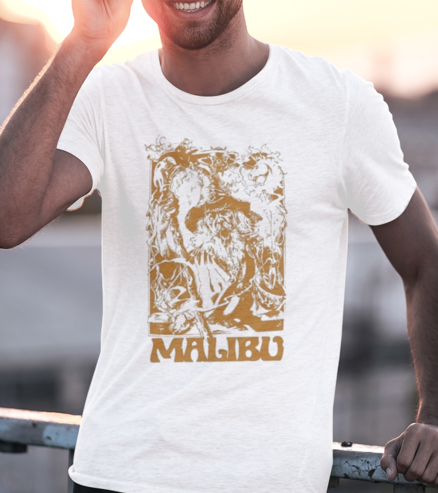 Malibu Wizard Mystical Floral Art Vintage Style T-Shirt