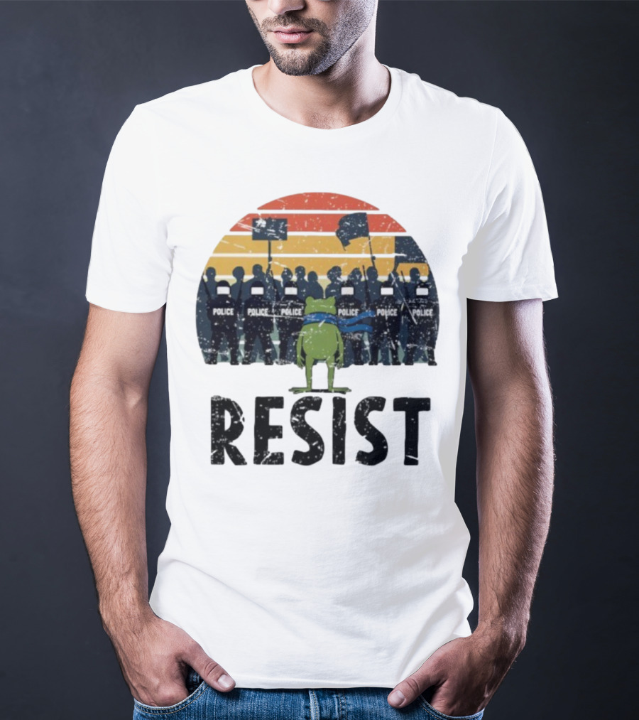 Portland Frog Protester Resist Police Vintage Sunset T-Shirt