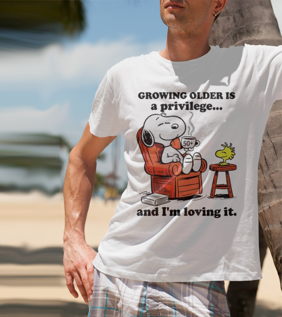 Snoopy And Woodstock Relaxing Growing Older 50+ Privilege And Loving It T-Shirt
