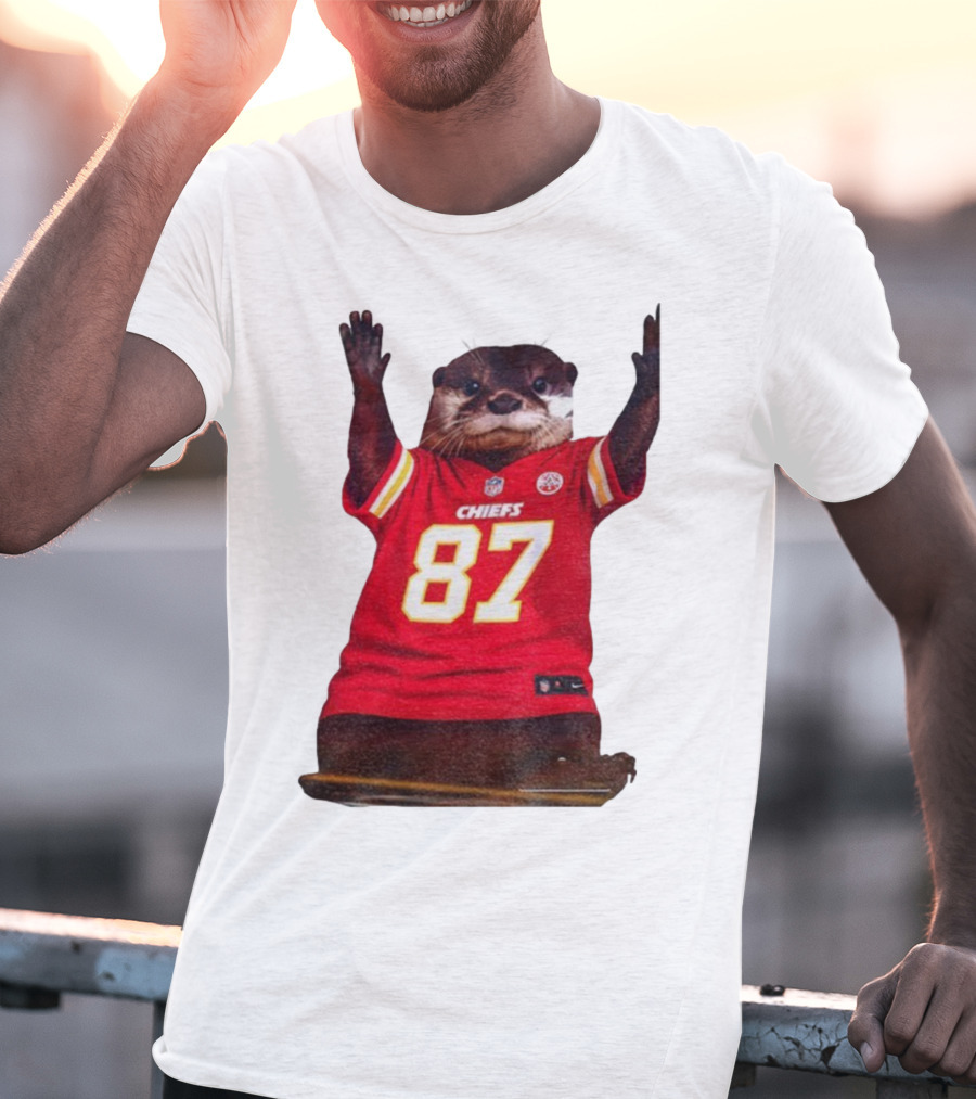 Travis Kelce 87 Kansas City Chiefs Sea Otter NFL Fan Jersey T-Shirt