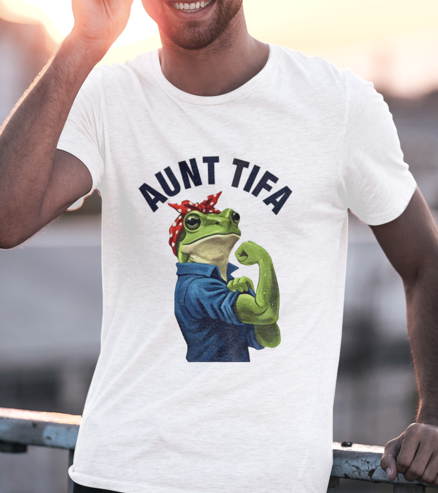Aunt Tifa Rosie The Riveter Frog Meme Resist T-Shirt