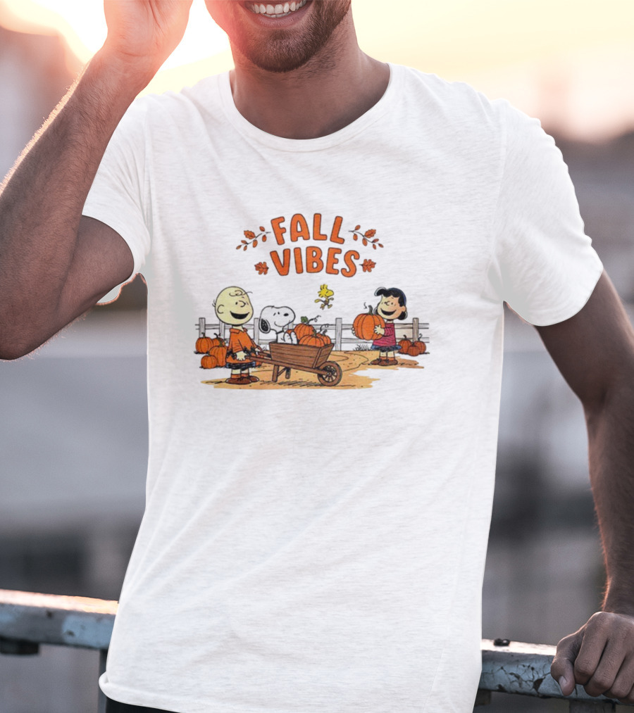 Fall Vibes Snoopy Thanksgiving Charlie Brown Pumpkin Halloween 2025 T-Shirt