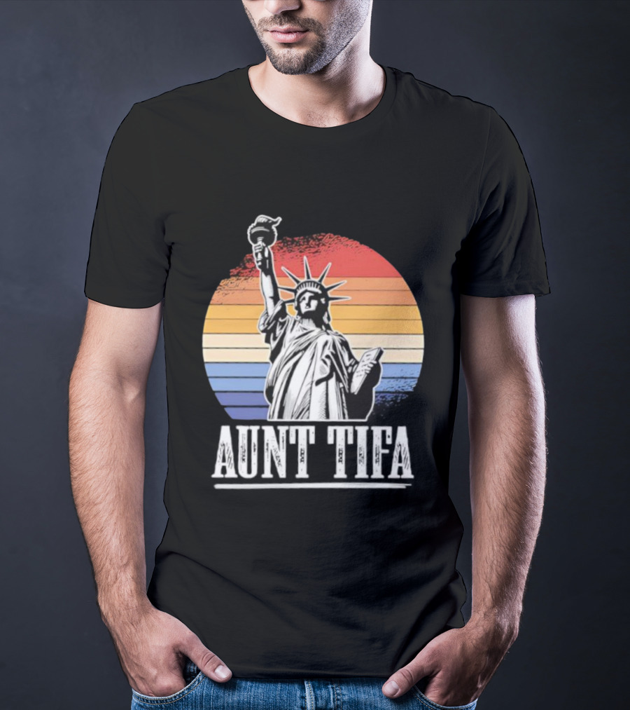 Statue Of Liberty Aunt Tifa Vintage Retro Stripes T-Shirt