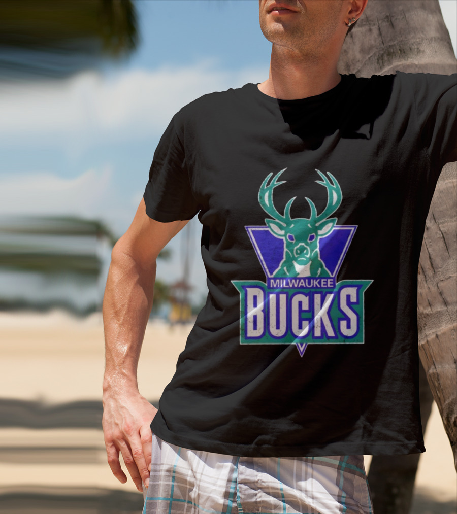 Milwaukee Bucks Deer Head Emblem Retro Style T-Shirt