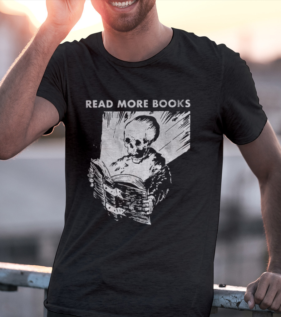 Read More Books Skeleton Vintage Style T-Shirt