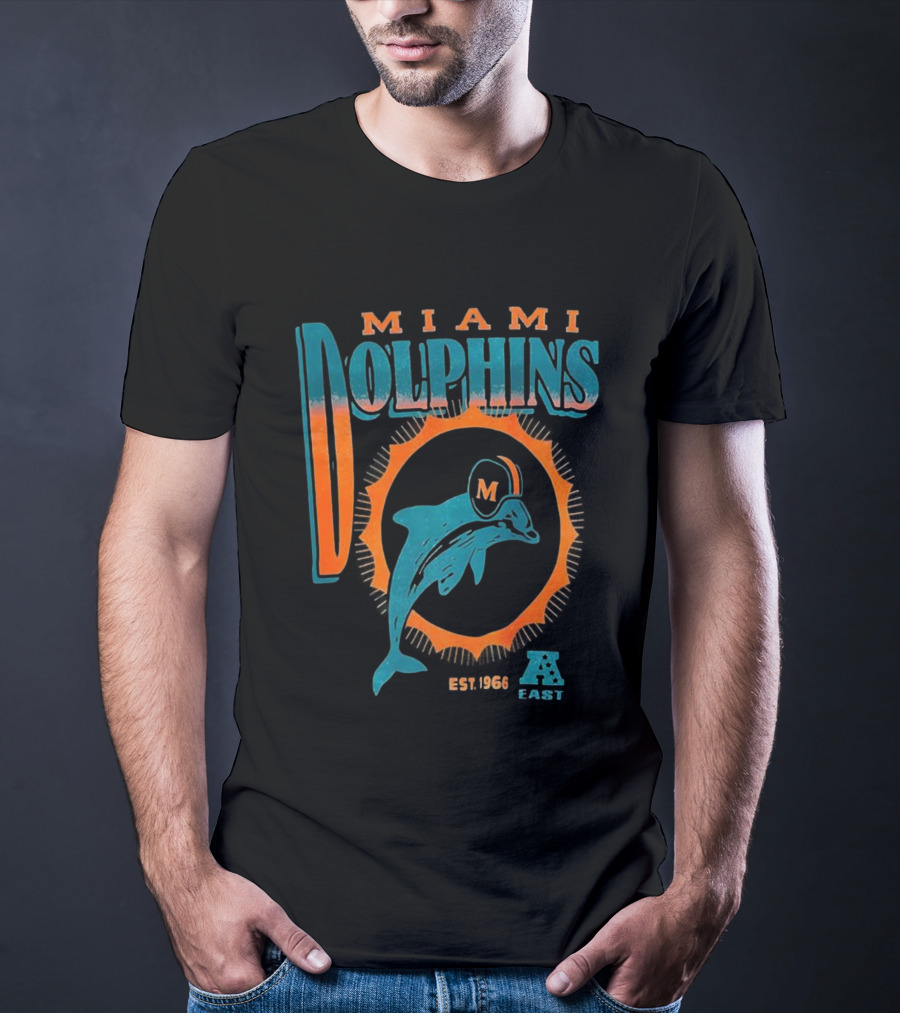 Miami Dolphins Est 1966 AFC East Vintage Football Dolphins M Helmet T-Shirt