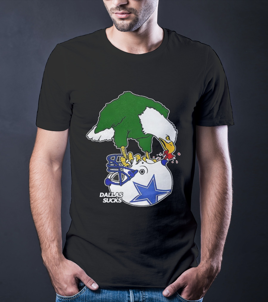 Philadelphia Eagles Pecking Dallas Helmet Dallas Sucks T-Shirt