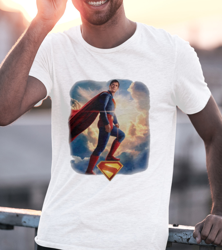 Superman 2025 Faded Standing Iconic Cape And Emblem T-Shirt