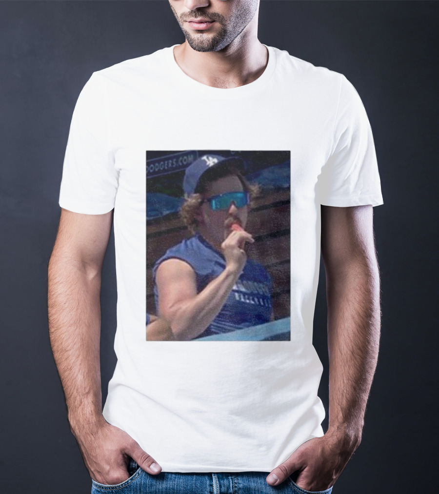 Dodgers Kike Hernandez Eating Popsicle Photo With LA Cap T-Shirt