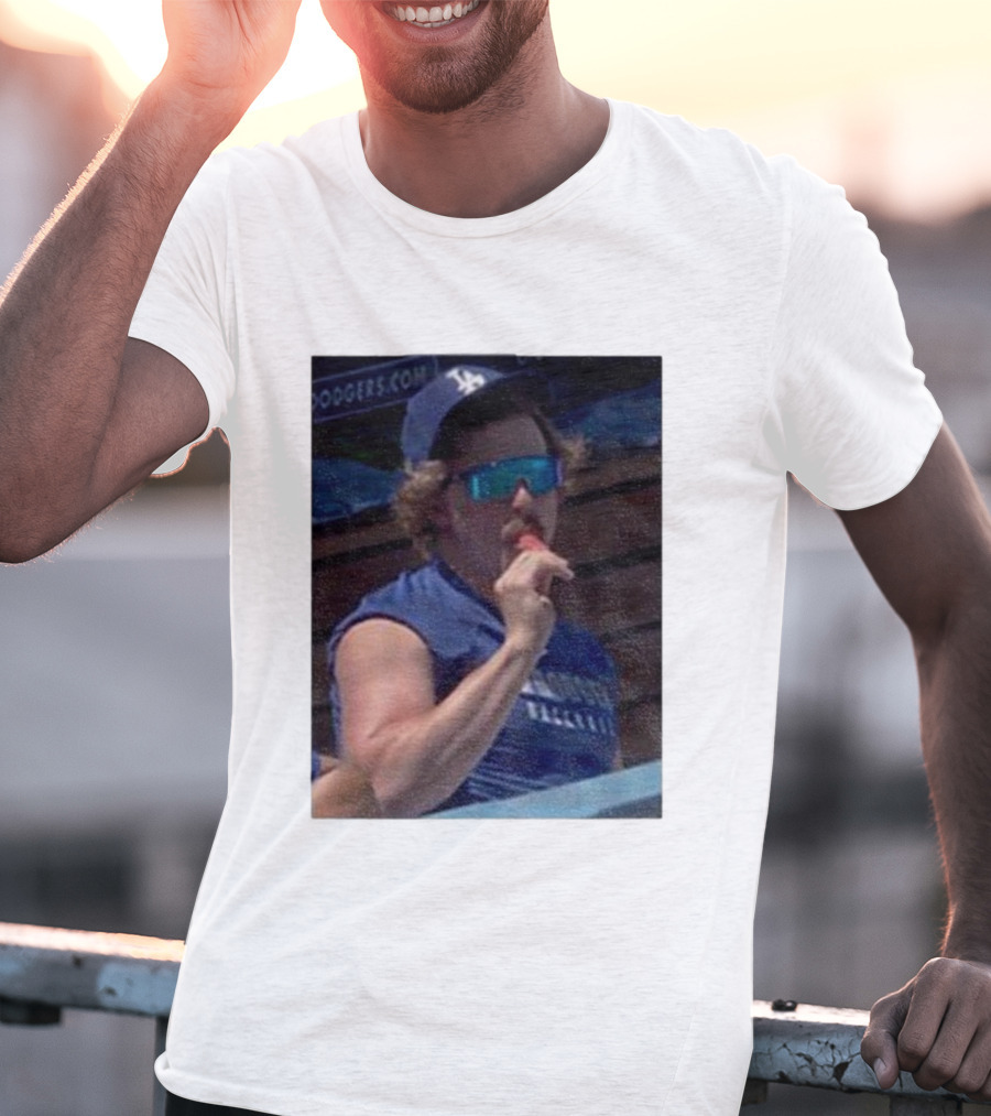 Dodgers Kike Hernandez Eating Popsicle Photo With LA Cap T-Shirt