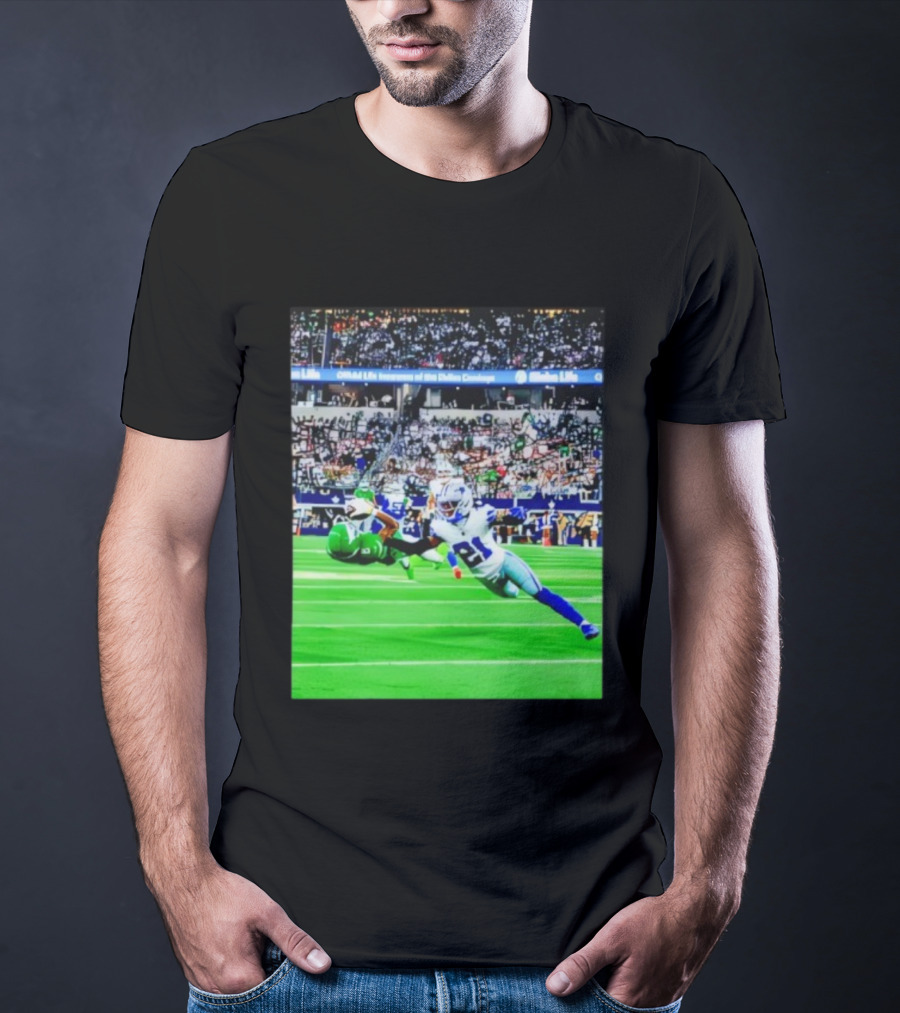 Evonta Smith Spectacular Leap Against Cowboys T-Shirt