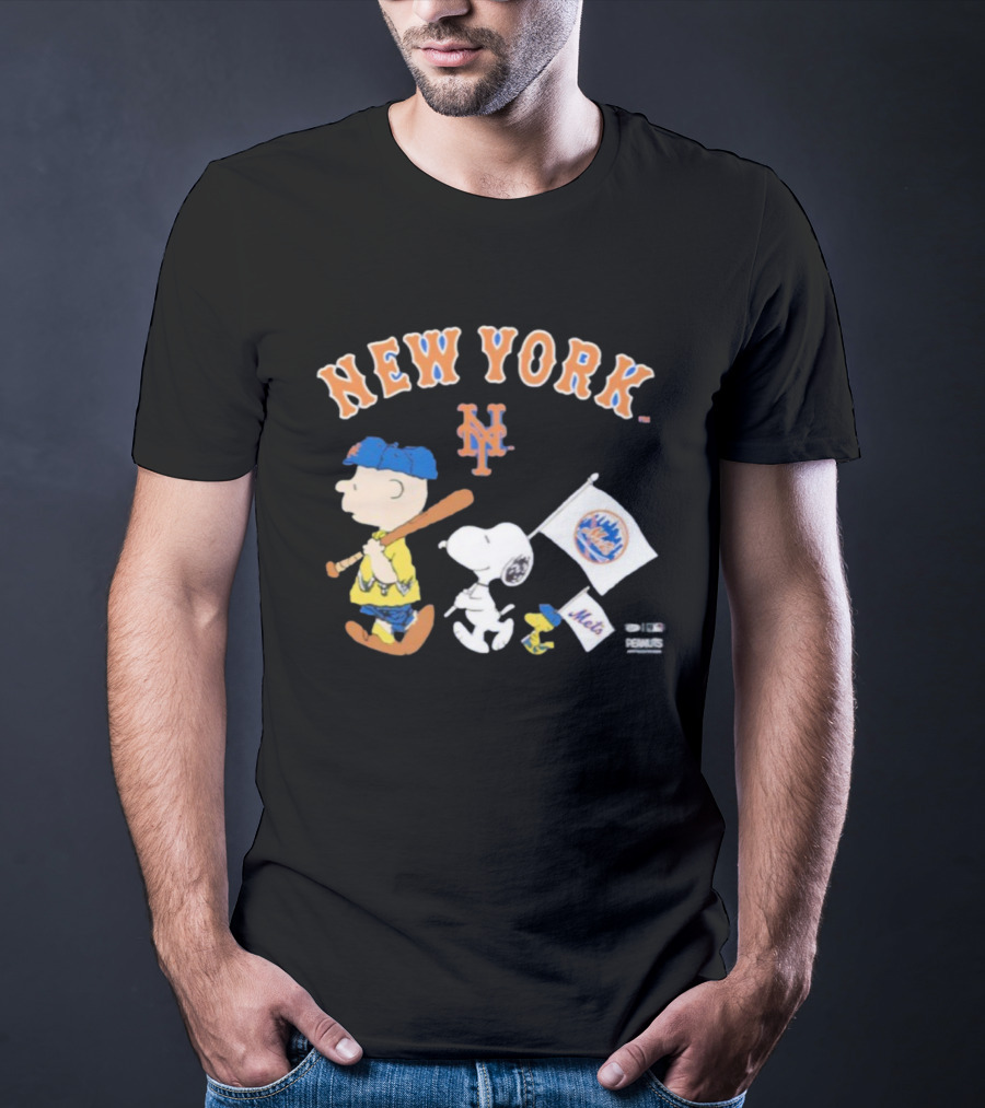 New York Mets Peanuts Characters Charlie Brown Snoopy Woodstock T-Shirt