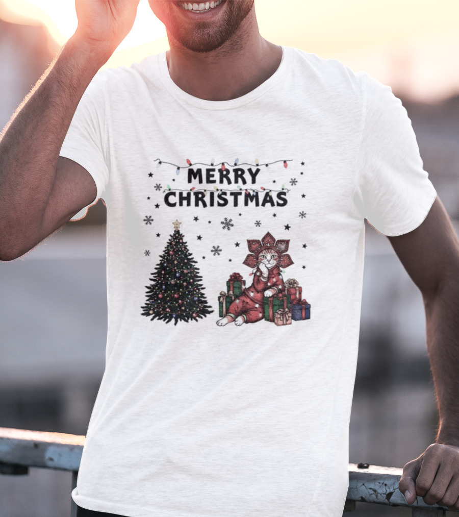 Cute Cat With Gifts Christmas Tree Lights Merry Christmas T-Shirt
