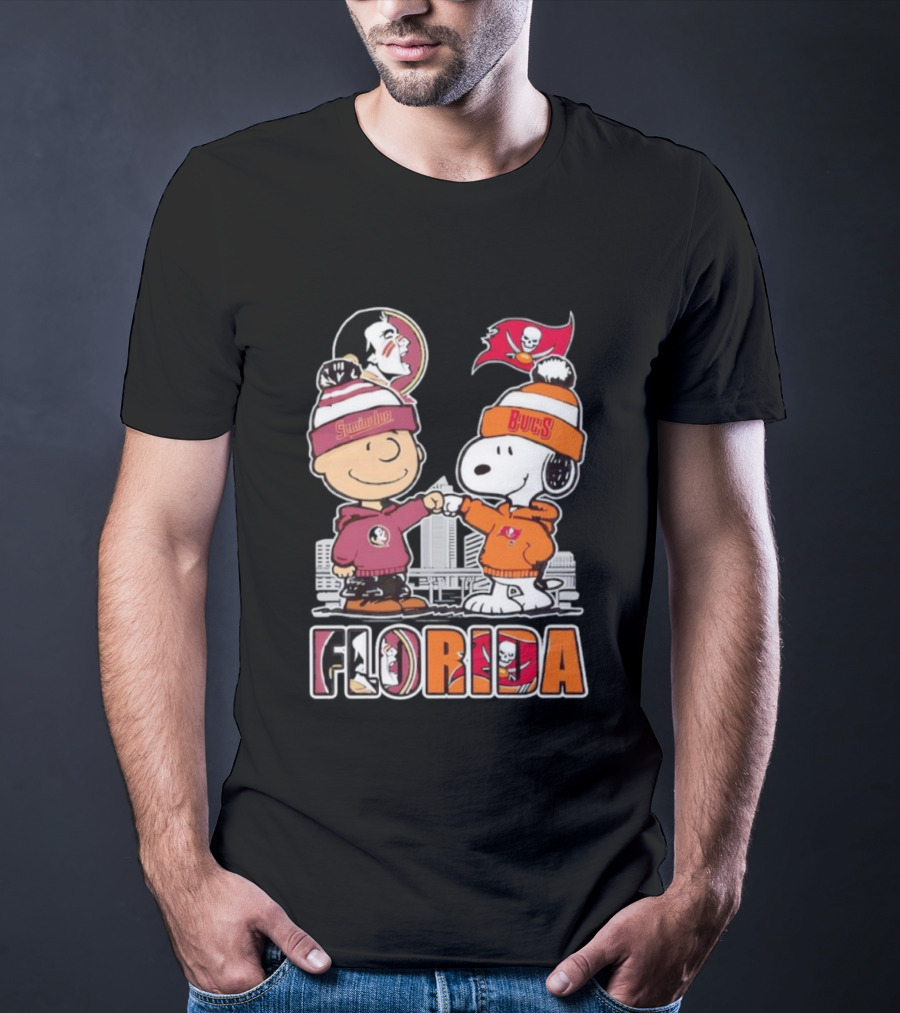Charlie Brown And Snoopy Florida State Seminoles Tampa Bay Buccaneers Fist Bump T-Shirt