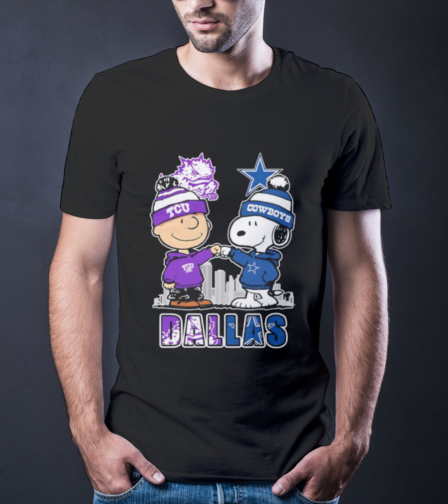 Charlie Brown Snoopy TCU Horned Frogs Dallas Cowboys Fist Bump Skyline T-Shirt