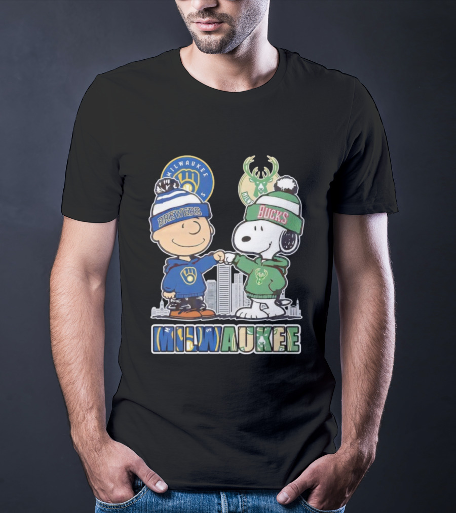 Charlie Brown Snoopy Milwaukee Brewers Bucks Fist Bump T-Shirt