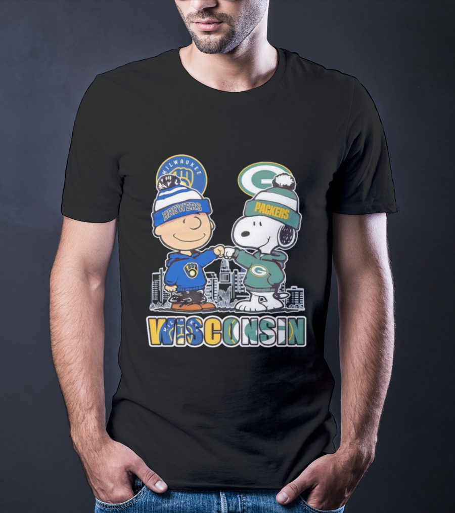 Charlie Brown Snoopy Wisconsin Milwaukee Brewers Green Bay Packers Apparel T-Shirt