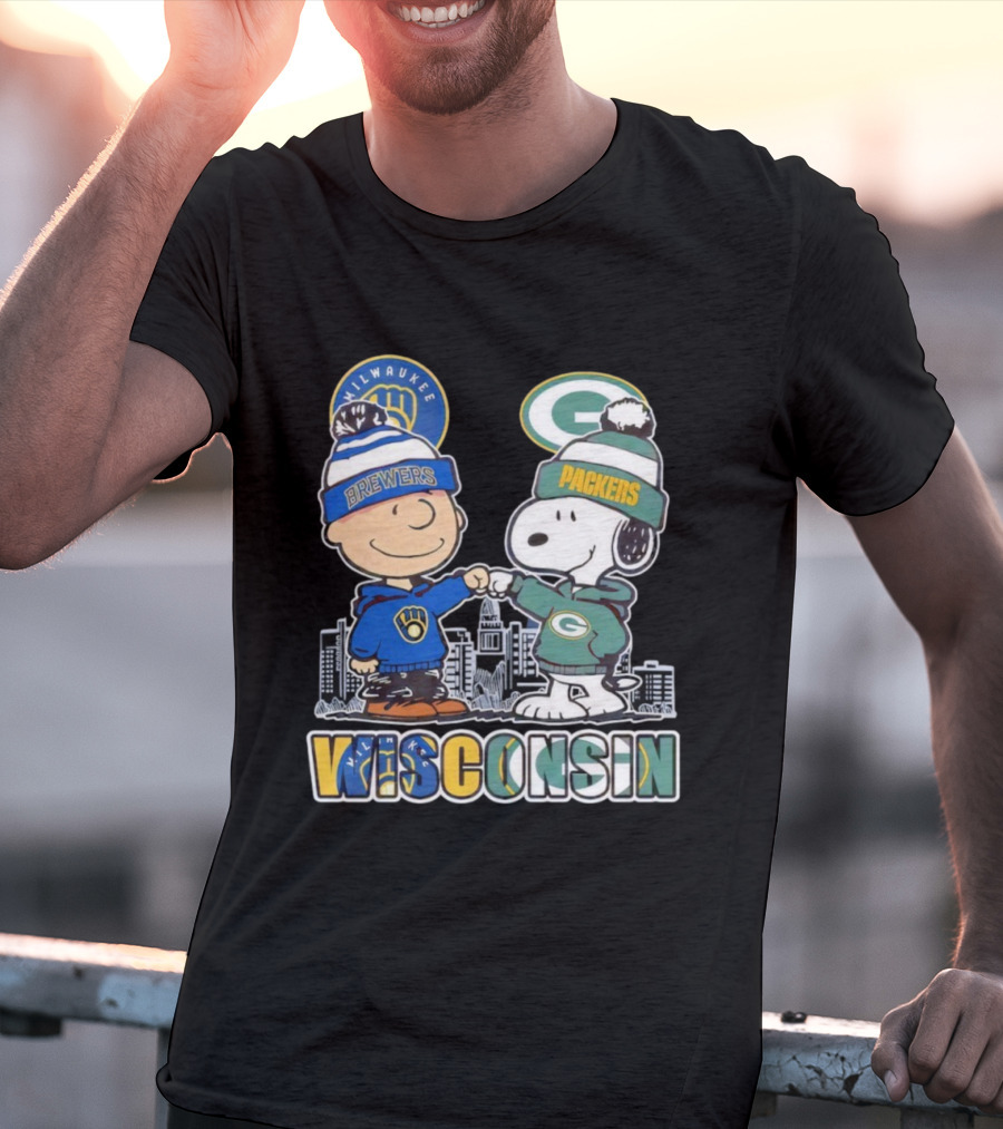 Charlie Brown Snoopy Wisconsin Milwaukee Brewers Green Bay Packers Apparel T-Shirt