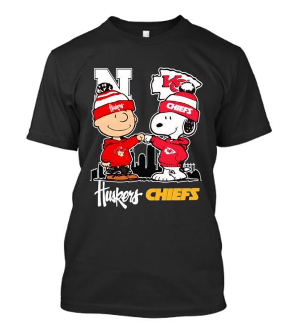 Charlie Brown Snoopy Nebraska Cornhuskers Kansas City Chiefs Husker Chiefs Team Spirit Icons T-Shirt