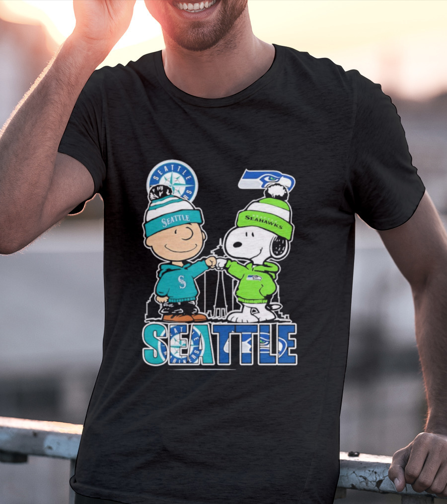 Charlie Brown Snoopy Seattle Seahawks Mariners Fist Bump T-Shirt