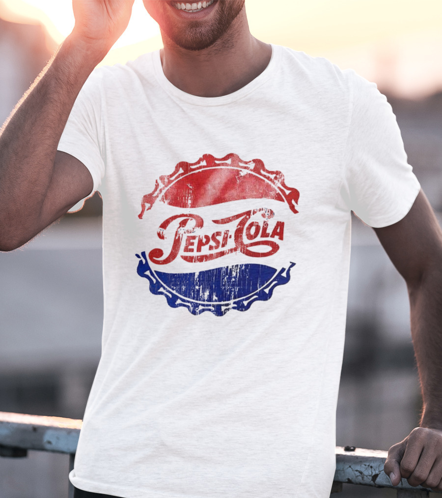 Pepsi Cola Vintage Bottle Cap Distressed Red White Blue T-Shirt