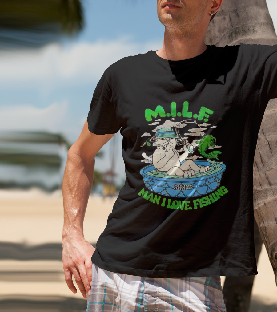 M.I.L.F Man I Love Fishing Cat In Boat Fun Design T-Shirt