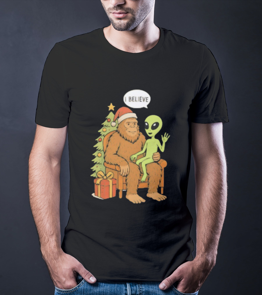 Santa Bigfoot Alien UFO I Believe Paranormal Christmas T-Shirt