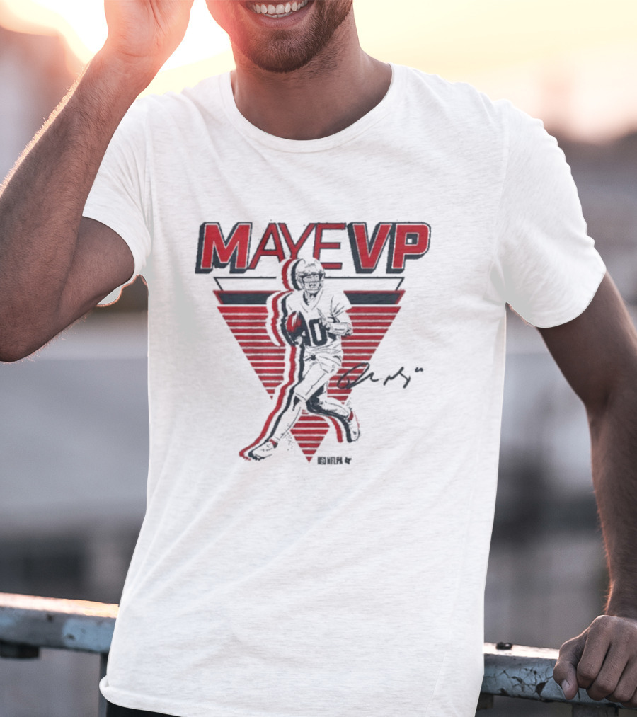 MAYEVP Football Player Triangle Design T-Shirt