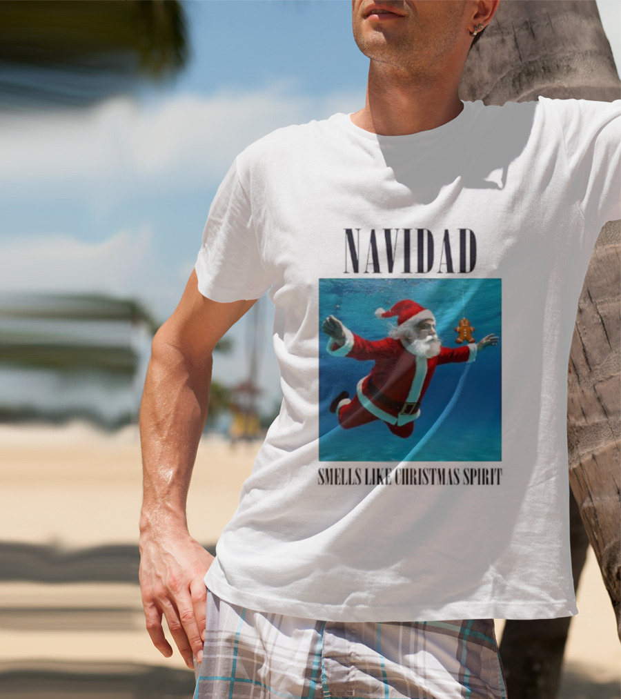Navidad Santa Claus Underwater Smells Like Christmas Spirit T-Shirt