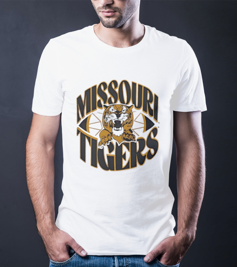 Missouri Tigers Roaring Mascot Claw Graphic T-Shirt