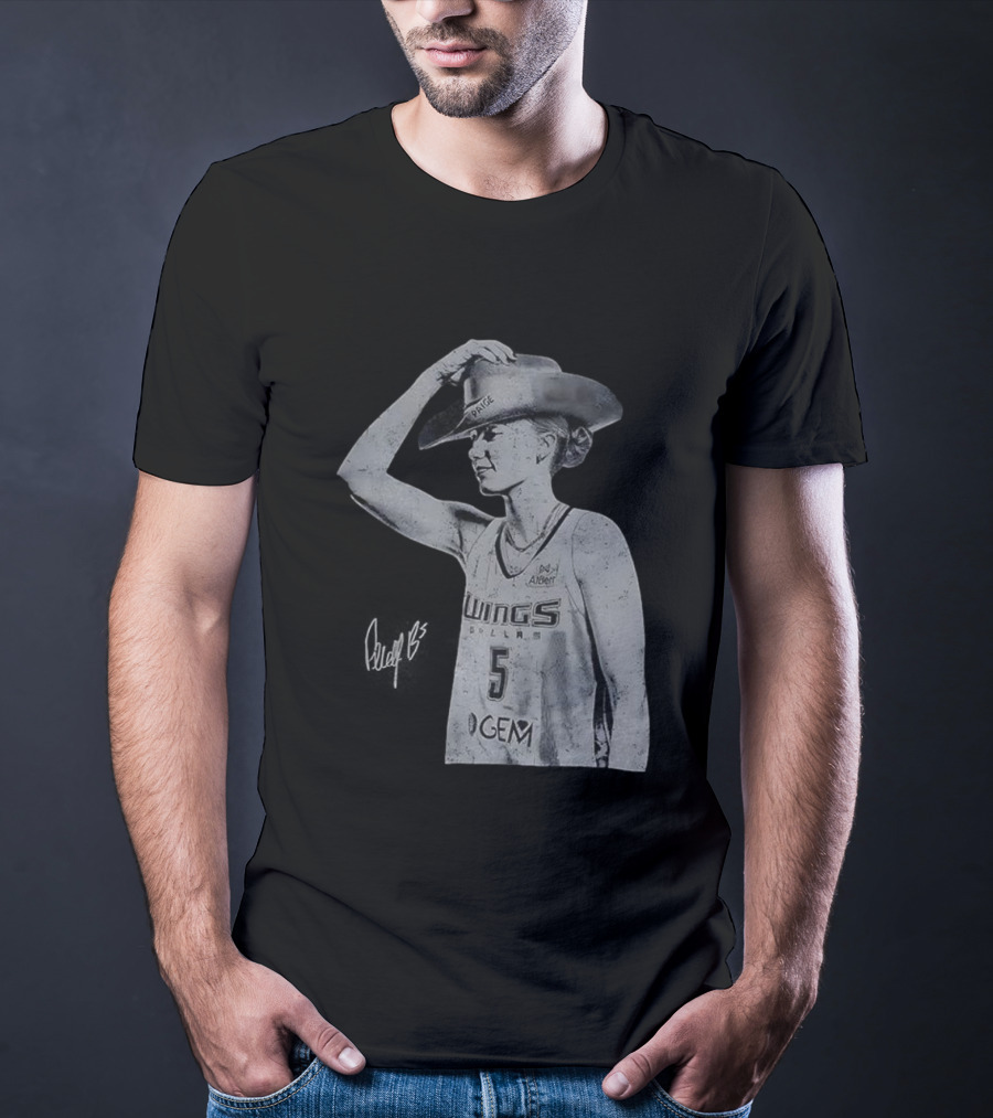 Paige Bueckers Dallas Wings Basketball Vintage Cowboy Hat Signature T-Shirt
