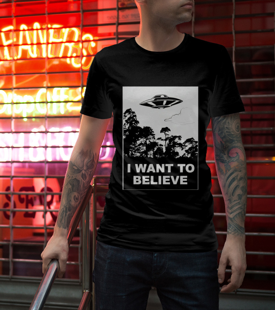 UFO I Want To Believe Flying Saucer Forest T-Shirt