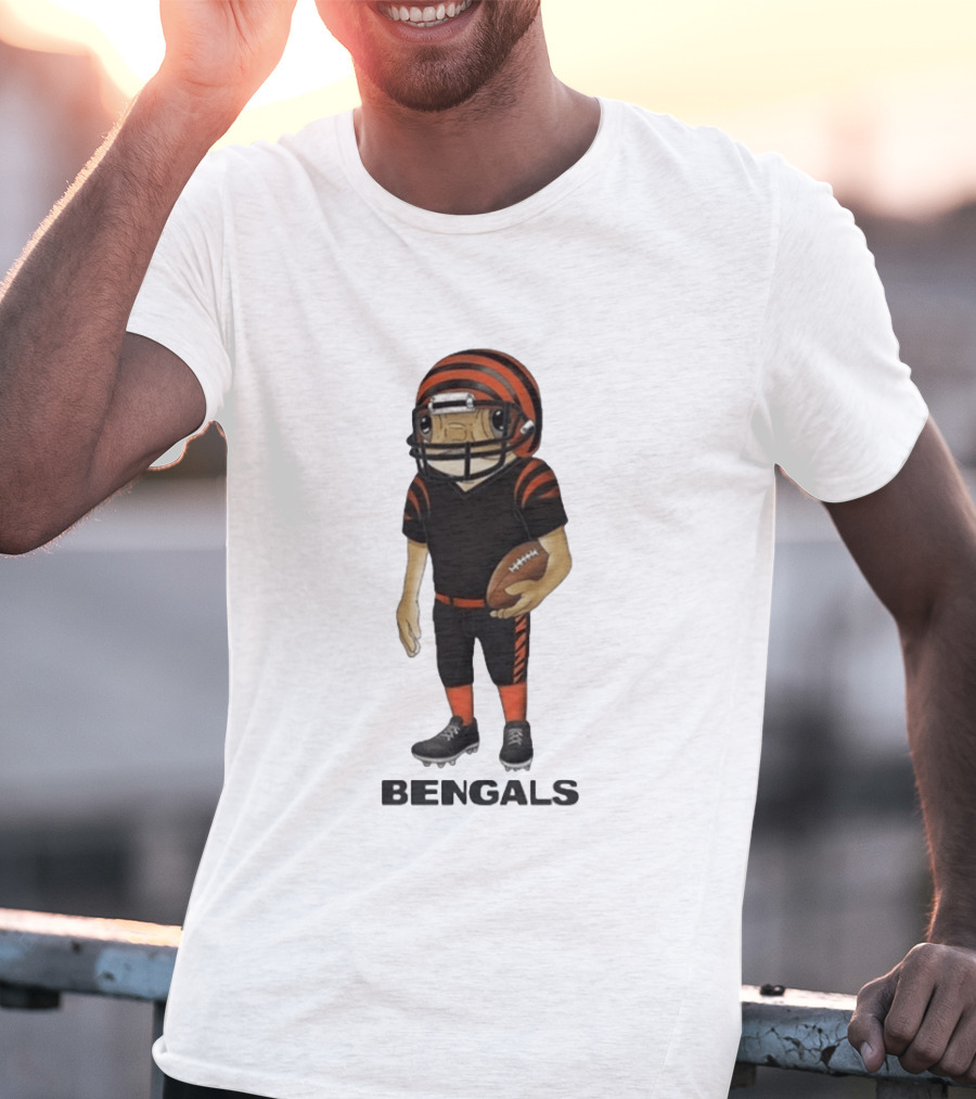 Bad Bunny Cincinnati Bengals Concho Helmet Football Player With Bengals T-Shirt