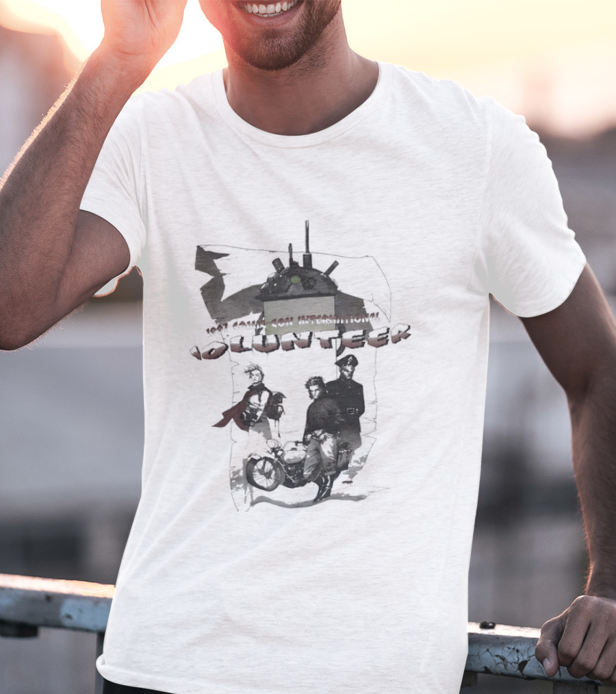 Volunteer 1997 Comic Con International San Diego Badge With Statue Of Liberty And Superhero T-Shirt