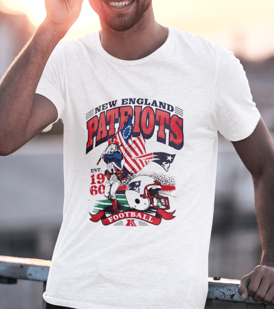 New England Patriots Football Est 1960 Vintage Style Helmet And Flag T-Shirt