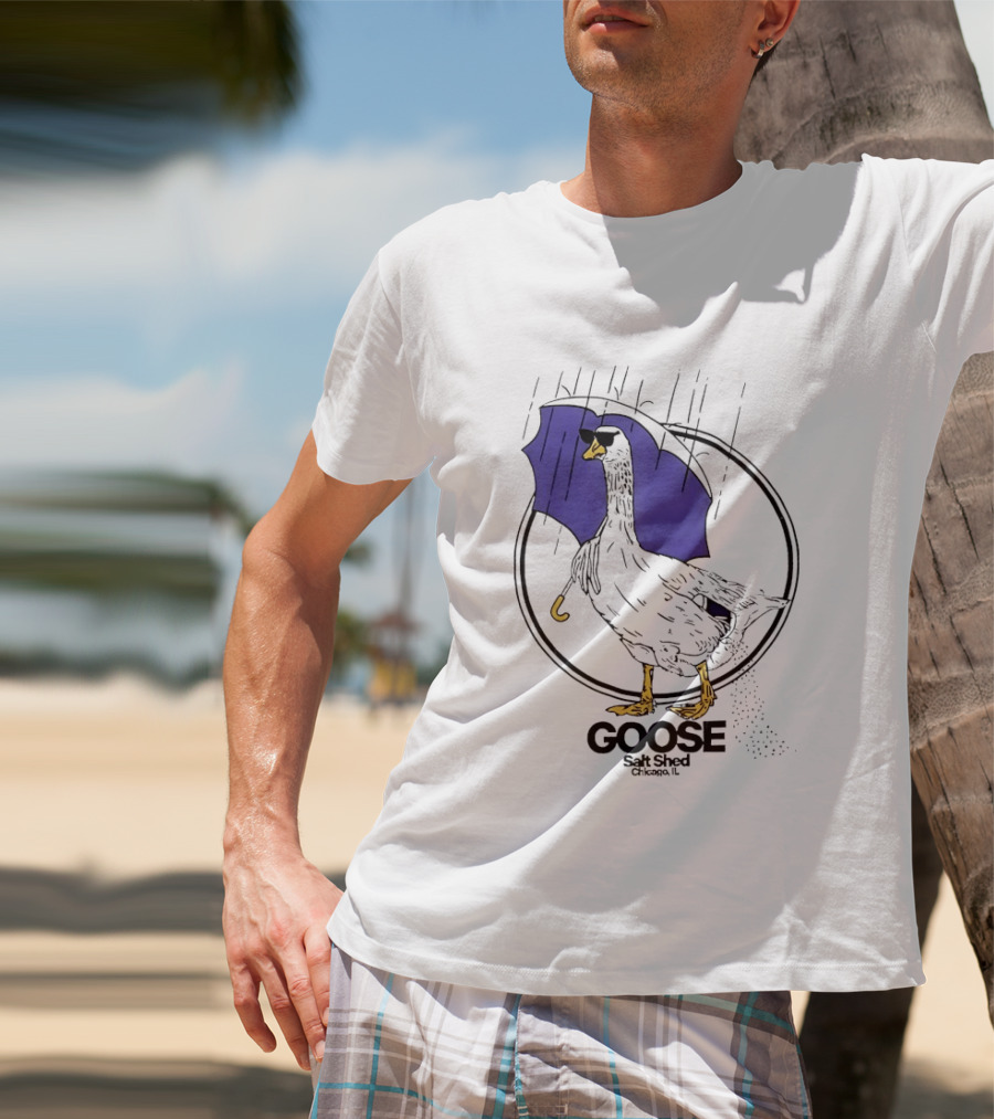 Goose Salt Shed Chicago IL Purple Umbrella Rain T-Shirt