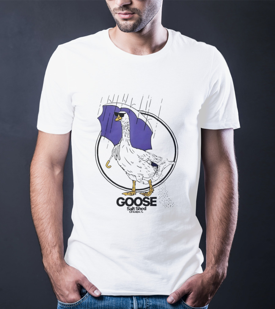 Goose Salt Shed Chicago IL Purple Umbrella Rain T-Shirt