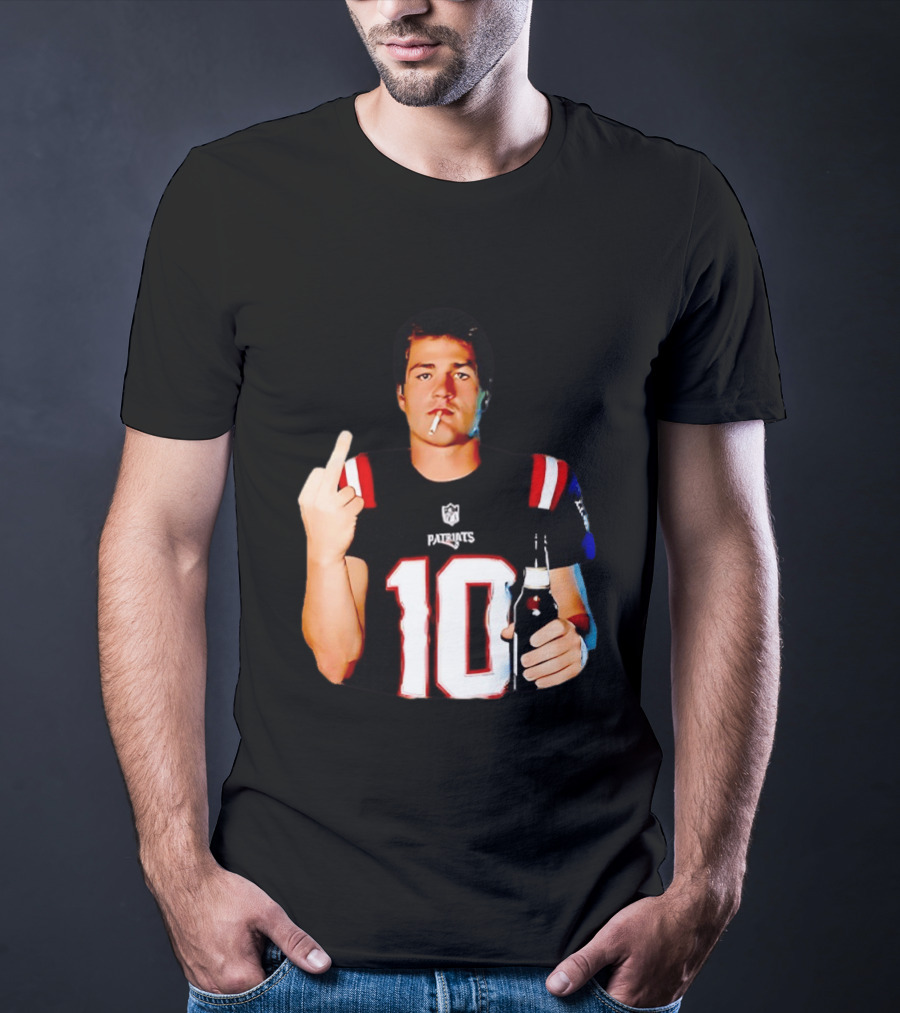 Drake Maye Middle Finger Smoking Holding Beer Can New England Patriots 10 T-Shirt