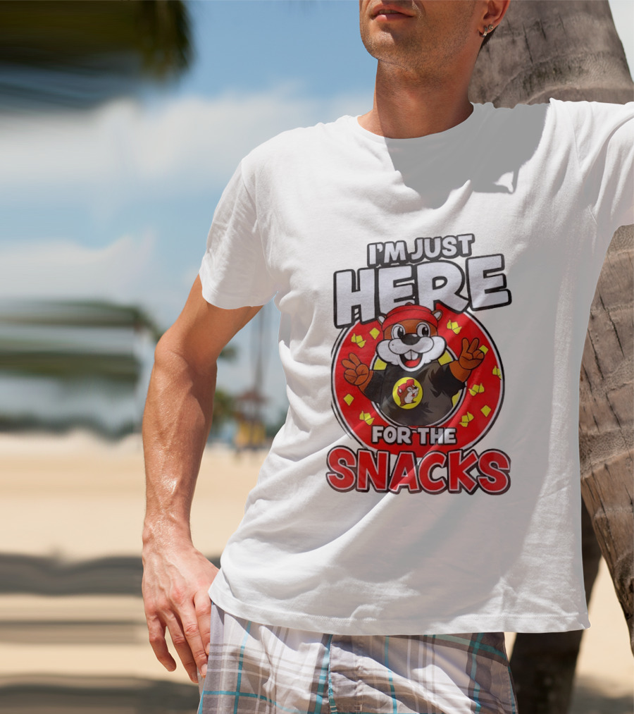 I'm Just Here For The Snacks Buc Ee's Fun Cartoon T-Shirt