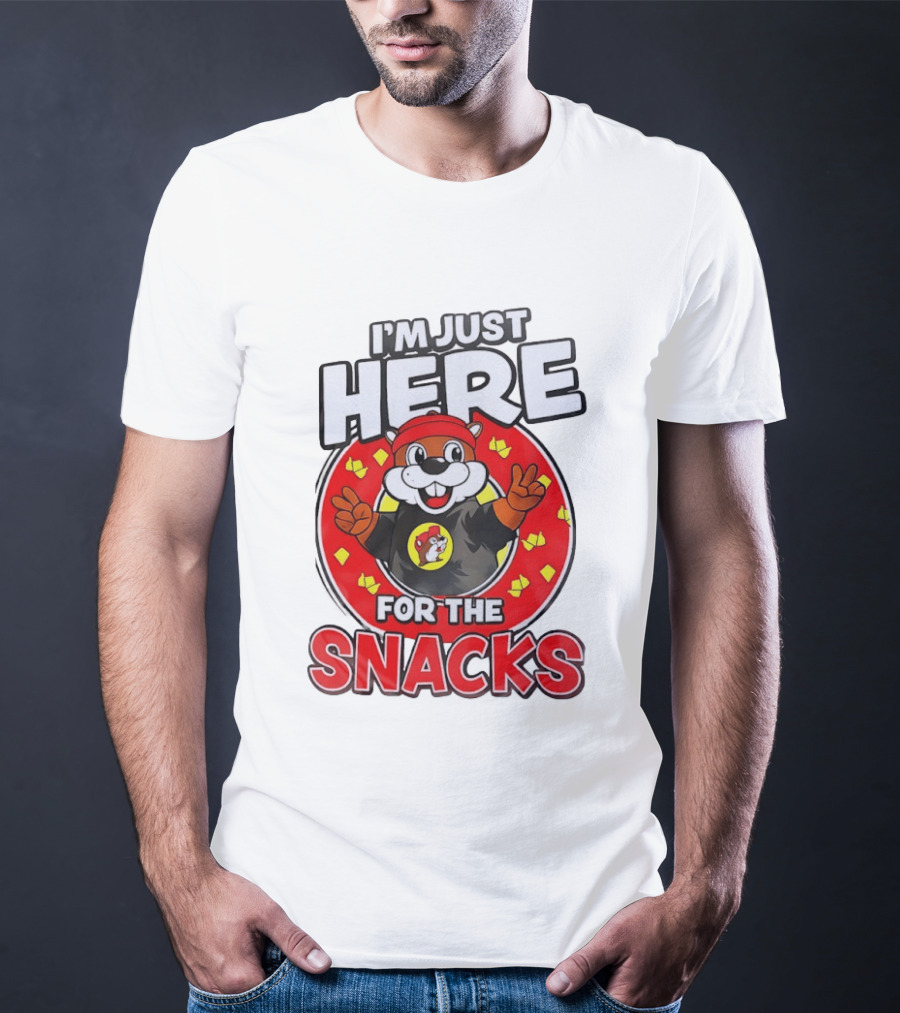 I'm Just Here For The Snacks Buc Ee's Fun Cartoon T-Shirt
