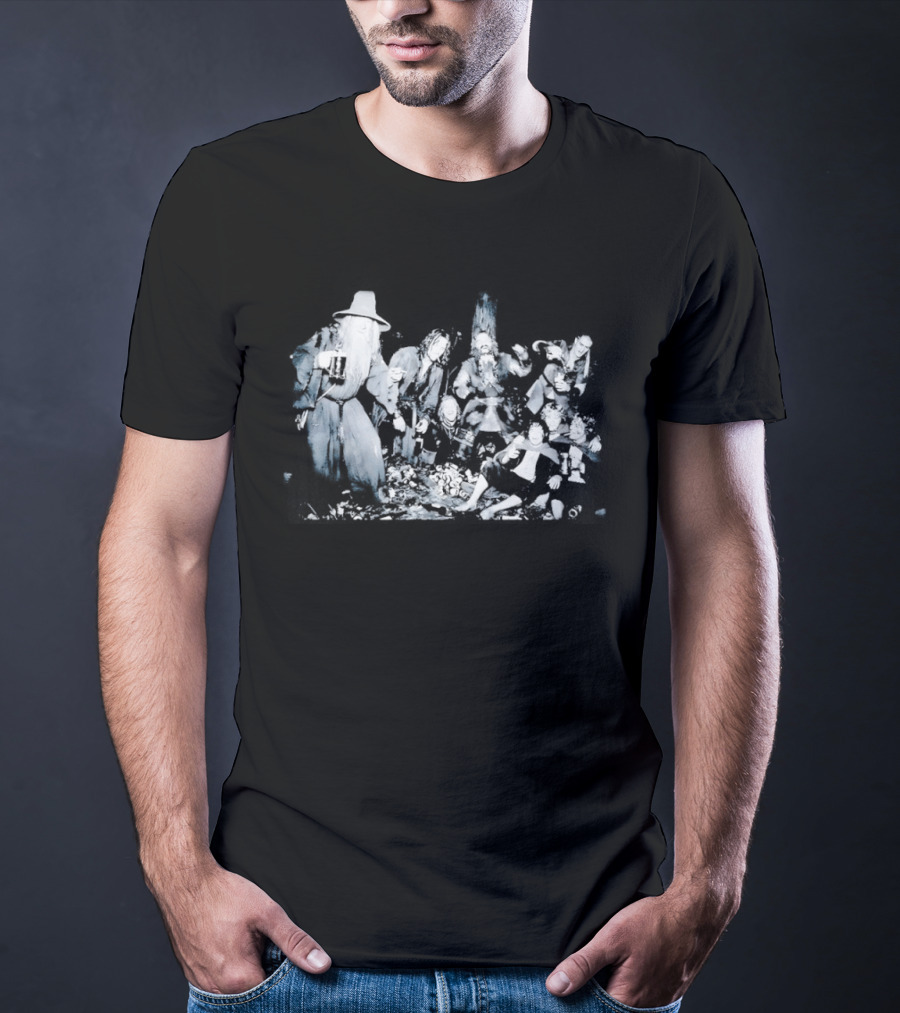 The Lord Of The Rings Fellowship Members Smoking Scene T-Shirt