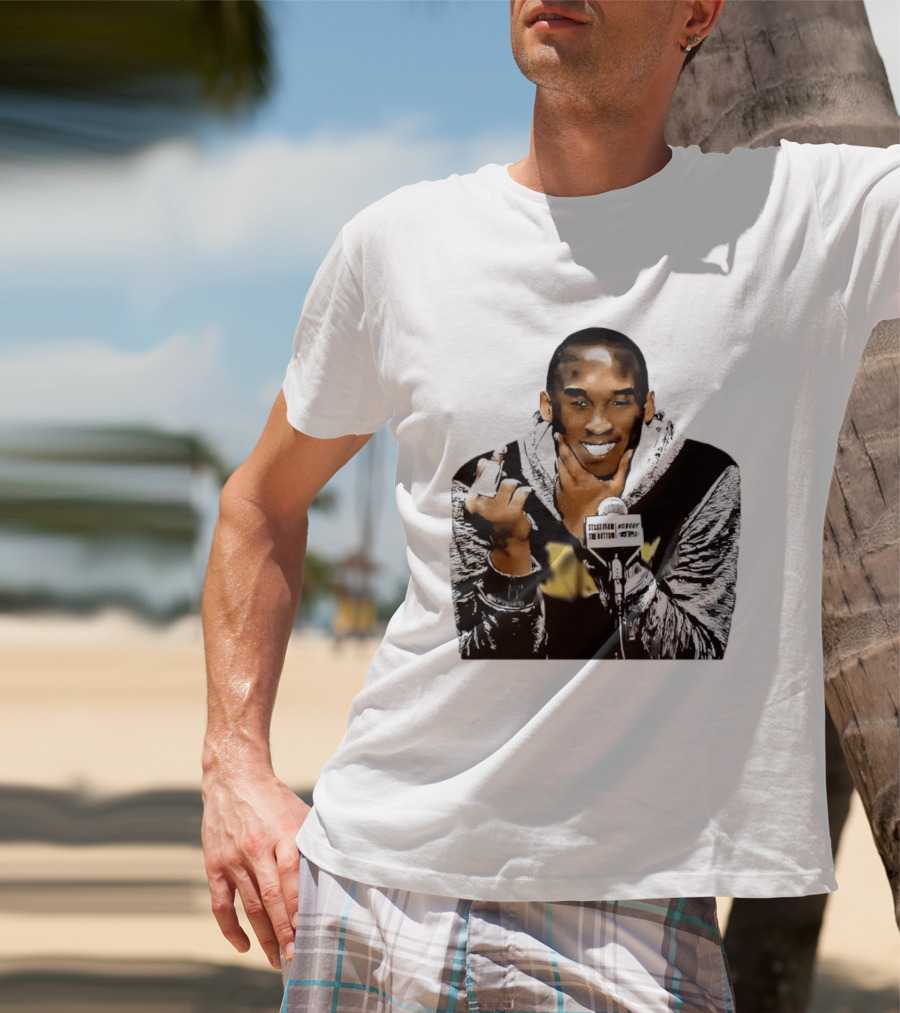 Kobe Bryant Iconic Middle Finger Moment At Press Conference T-Shirt