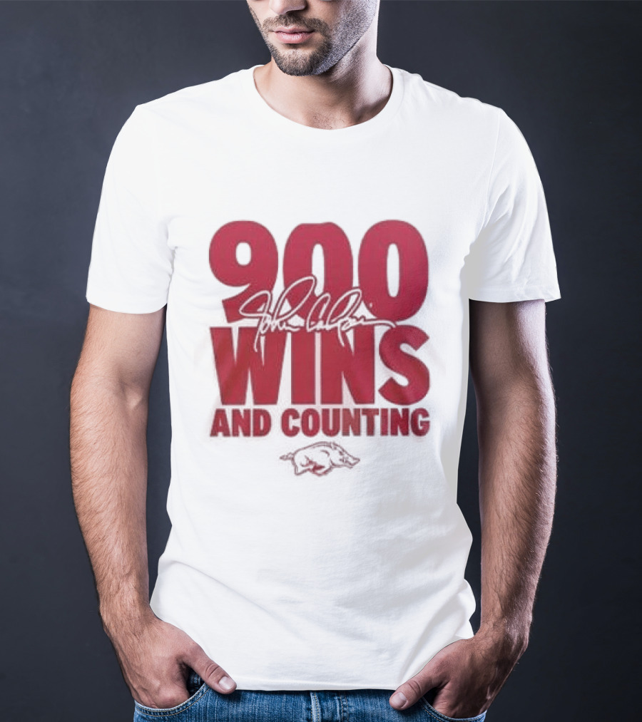 Arkansas Razorbacks Basketball 900 Wins And Counting Coach John Calipari 2026 T-Shirt