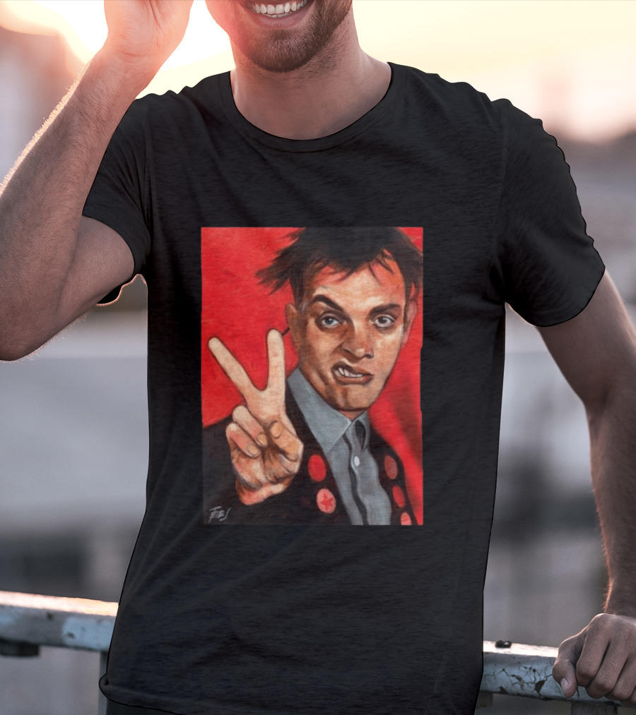 Chris Robinson Vivyan Rick Young Ones Portrait Two Finger Gesture T-Shirt