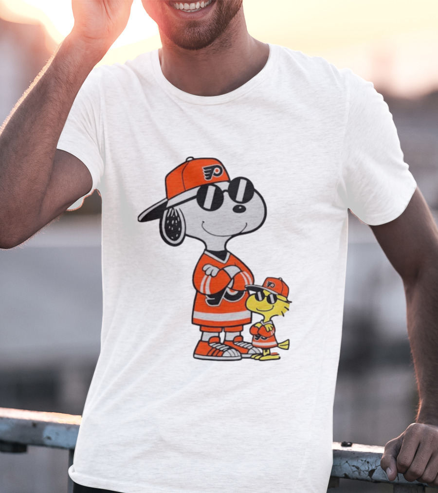 Snoopy Woodstock Philadelphia Flyers NHL Hockey Sunglasses T-Shirt