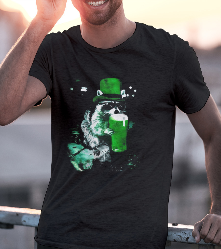 Drunk Irish Raccoon With Green Beer St Patricks Day 2026 T-Shirt