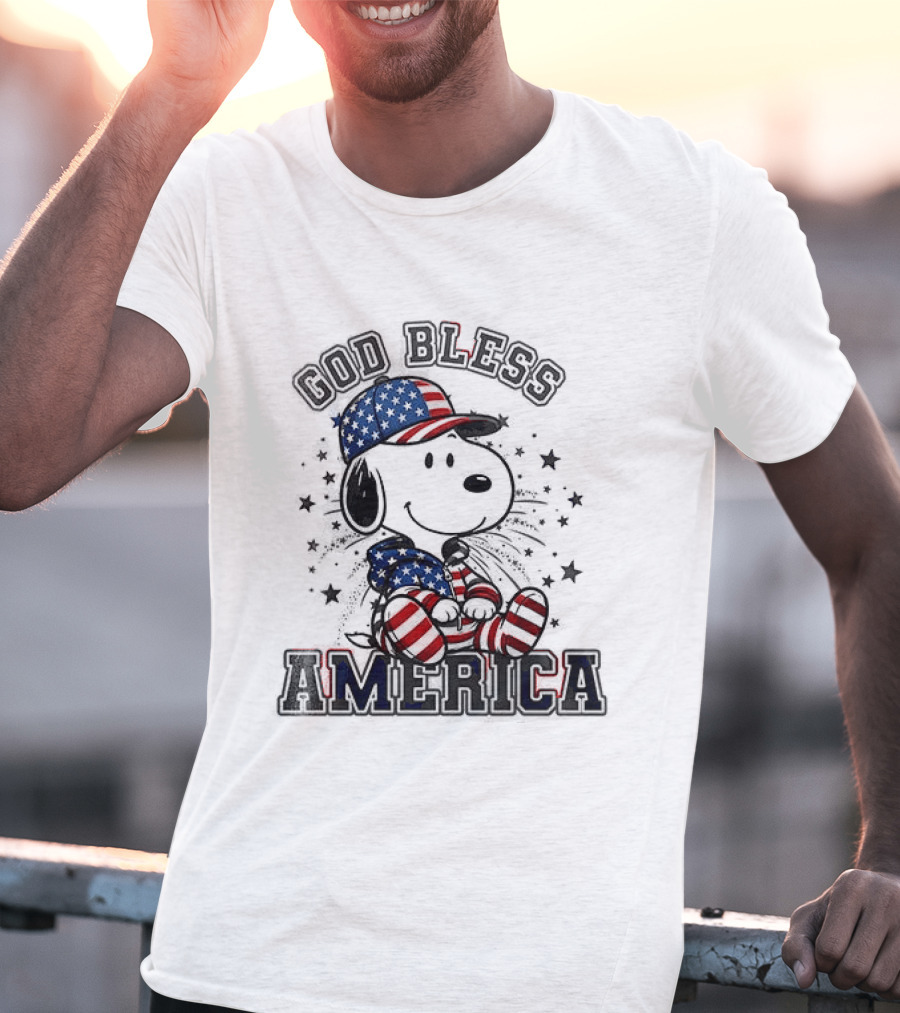 Peanuts Snoopy God Bless America Stars And Stripes T-Shirt