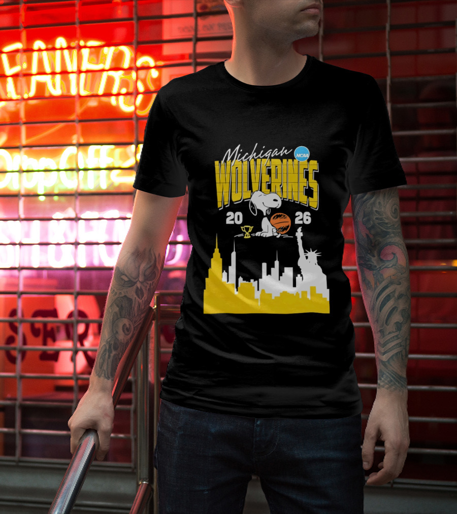 Michigan Wolverines NCAA Basketball Snoopy City Skyline 2026 T-Shirt