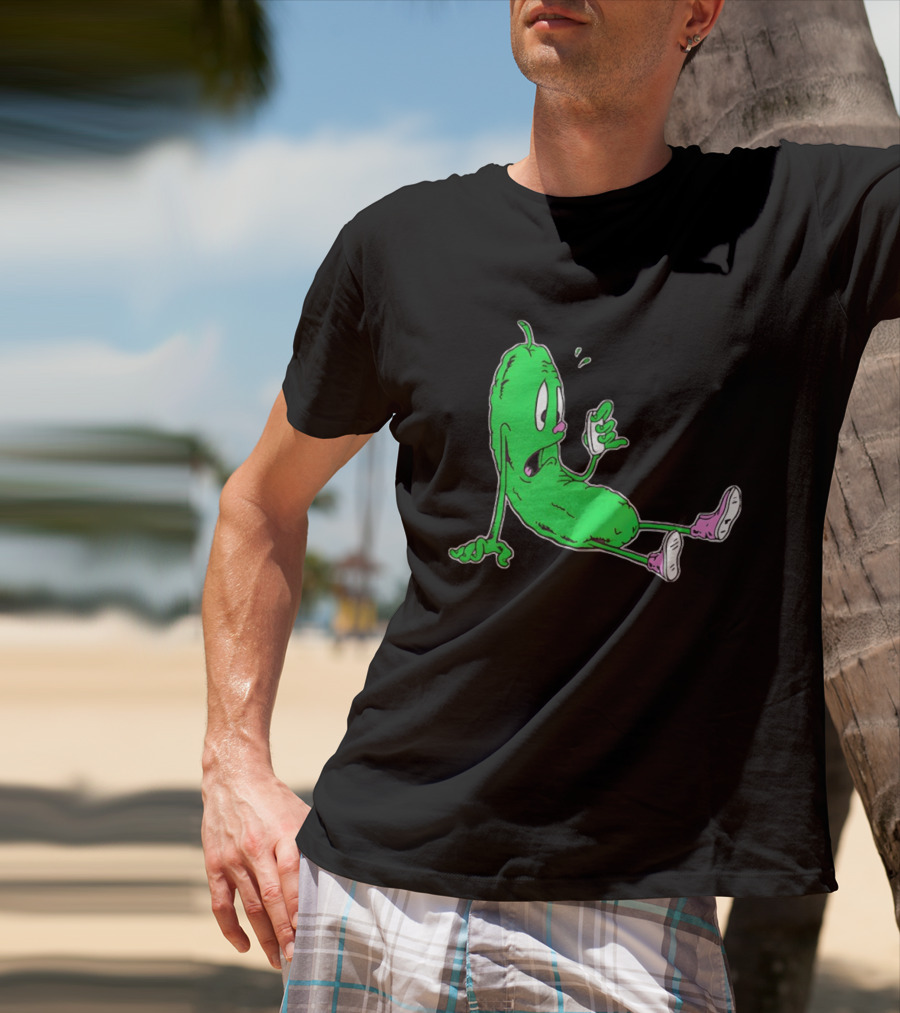 Stunsig Green Pickle Cartoon Phone Expression T-Shirt