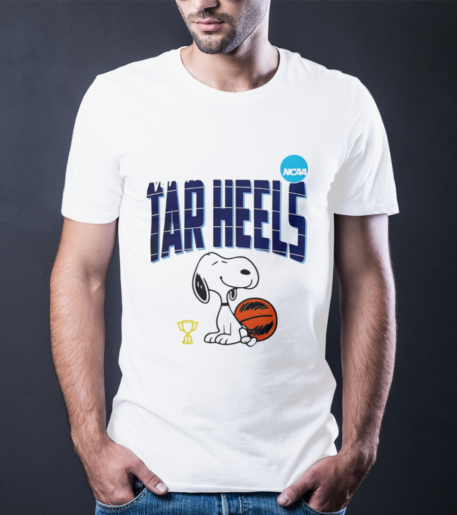 North Carolina Tar Heels Snoopy Basketball NCAA March Madness 2026 T-Shirt